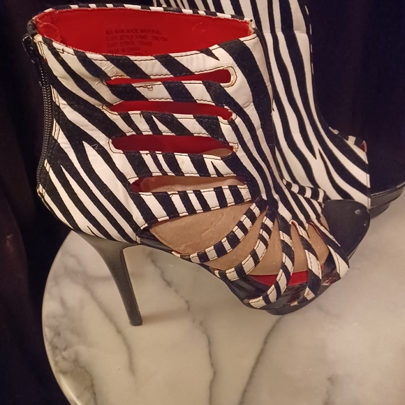 Zebra print stiletto heels - Picture 2 of 6
